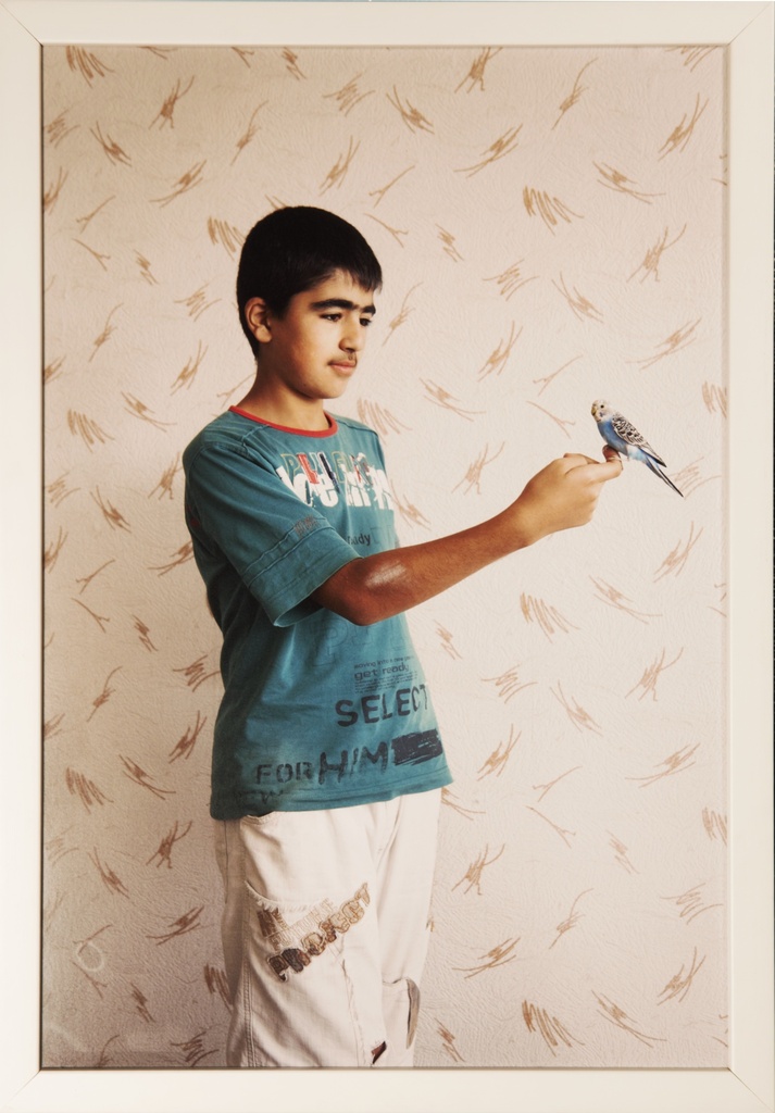 Boy with parrakeet (Sibir)