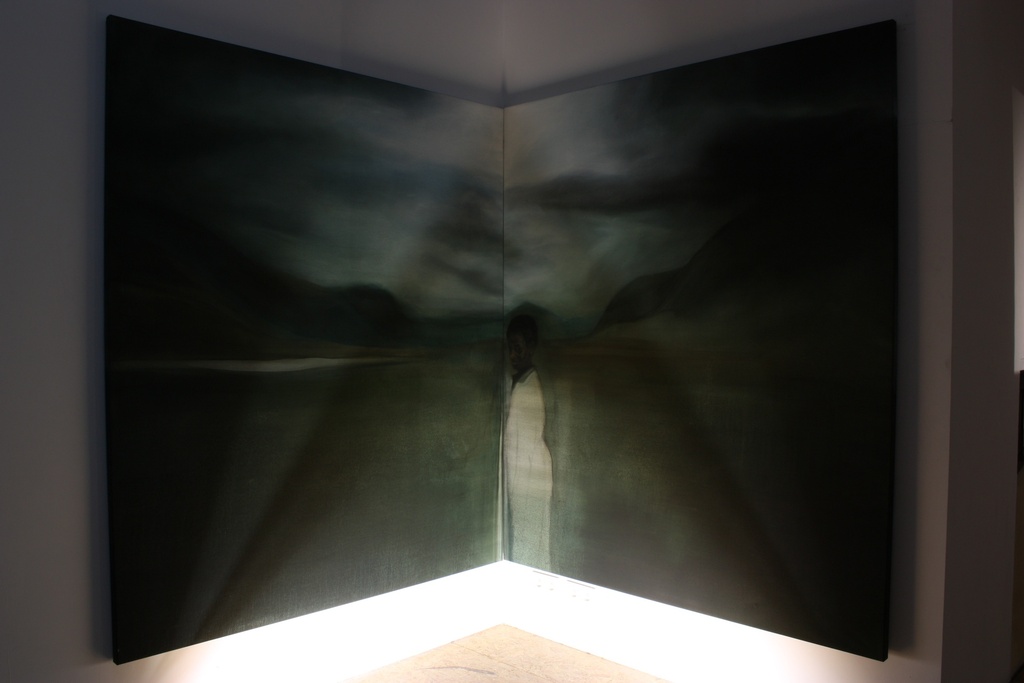 Cornered (tweeluik, in een hoek presenteren)