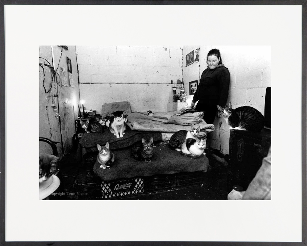 New York Tunnel People, 1994. Kathy and her cats.