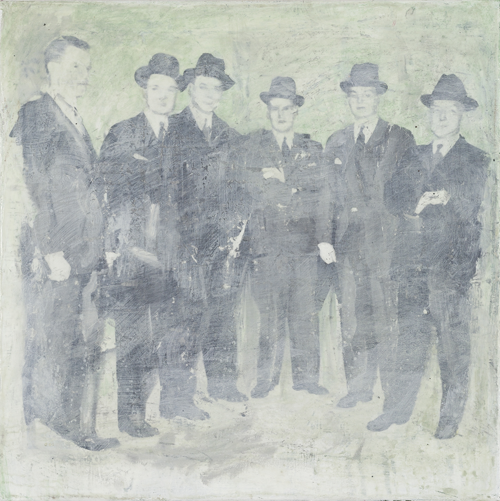 O01 dollar green group portrait