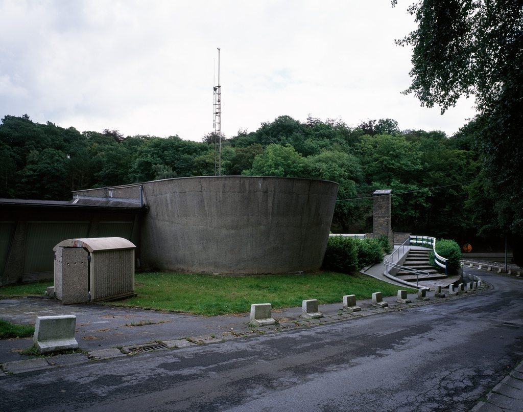 Concrete building, 2008